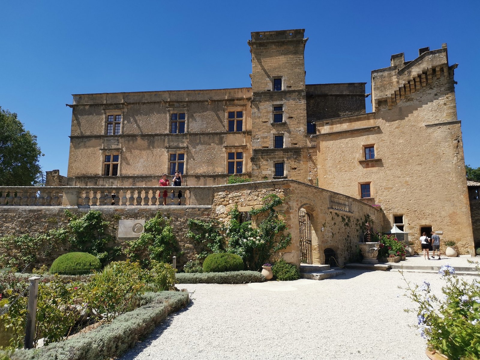 lourmarin-5968046_1920